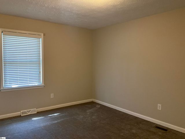 220 Larchwood Drive, Simpsonville, SC 29680