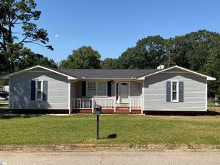 220 Larchwood Drive, Simpsonville, SC 29680