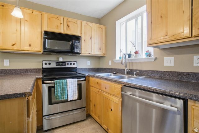 7065 N CHEROKEE ST, Eagle Mountain, UT 84005