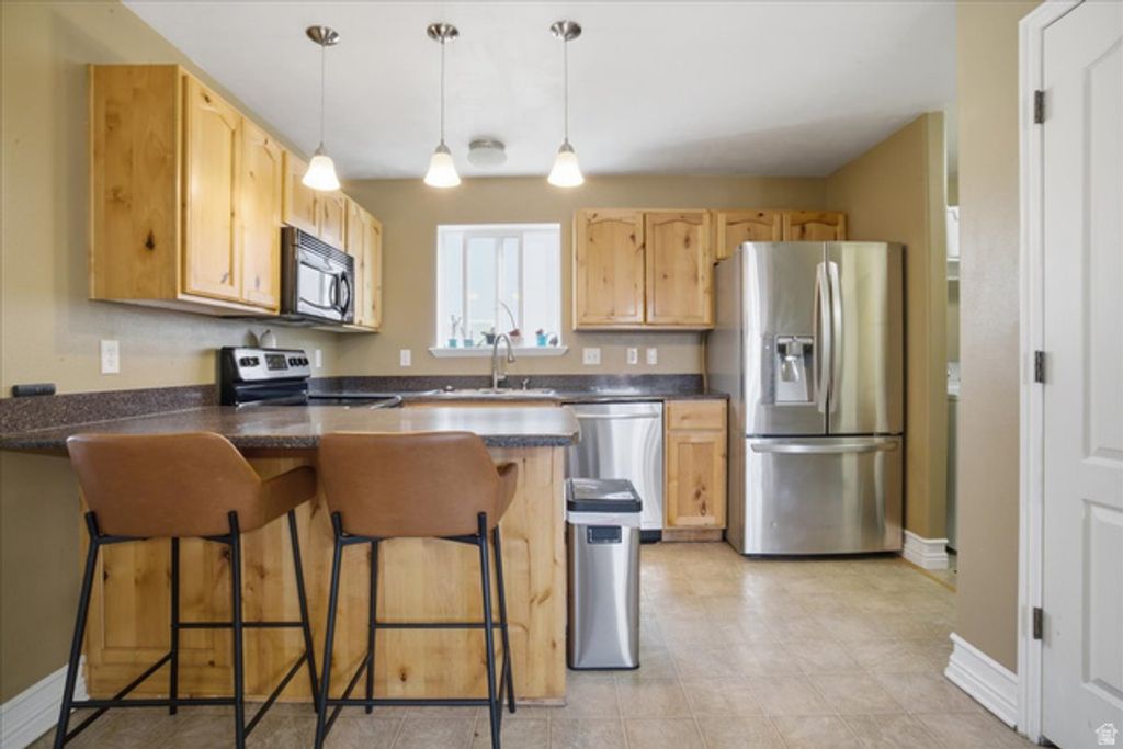 Image 11 of property listing at 7065 N CHEROKEE ST, Eagle Mountain, UT 84005