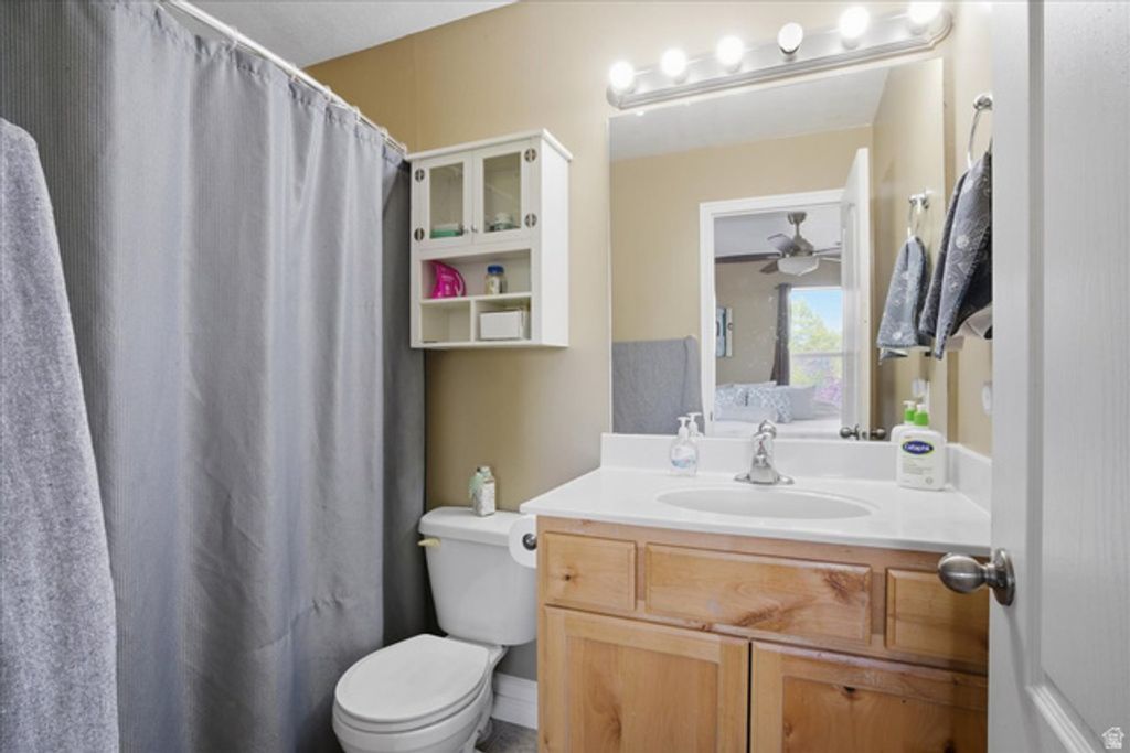 Image 19 of property listing at 7065 N CHEROKEE ST, Eagle Mountain, UT 84005