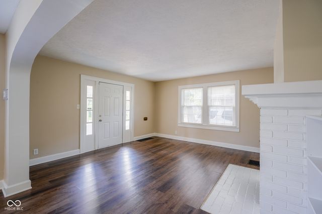 916 E 54th Street, Indianapolis, IN 46220