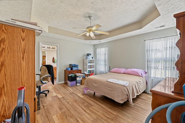 1220 Crescent Ridge Dr, Murfreesboro, TN 37128