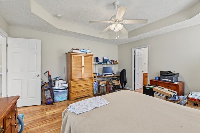 1220 Crescent Ridge Dr, Murfreesboro, TN 37128