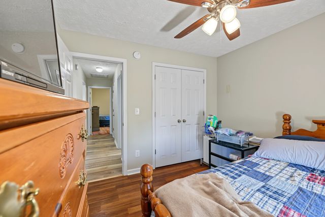 1220 Crescent Ridge Dr, Murfreesboro, TN 37128