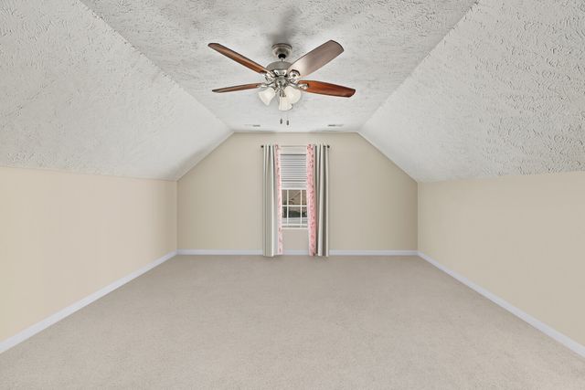 1220 Crescent Ridge Dr, Murfreesboro, TN 37128