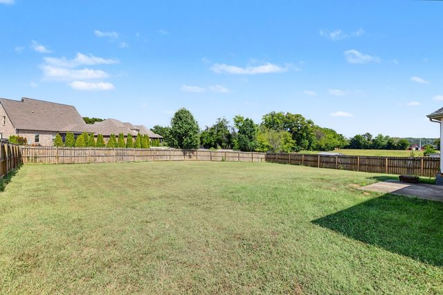 1220 Crescent Ridge Dr, Murfreesboro, TN 37128