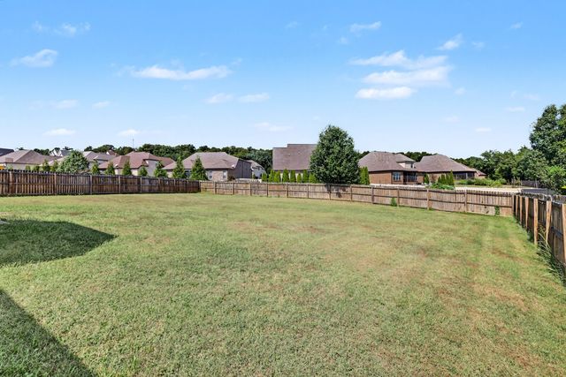 1220 Crescent Ridge Dr, Murfreesboro, TN 37128