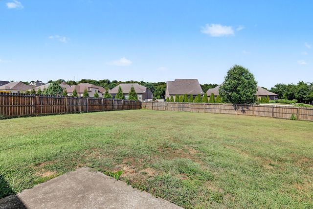 1220 Crescent Ridge Dr, Murfreesboro, TN 37128