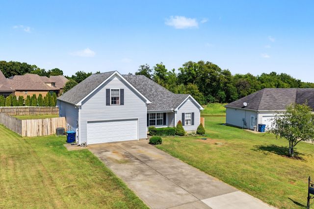 1220 Crescent Ridge Dr, Murfreesboro, TN 37128
