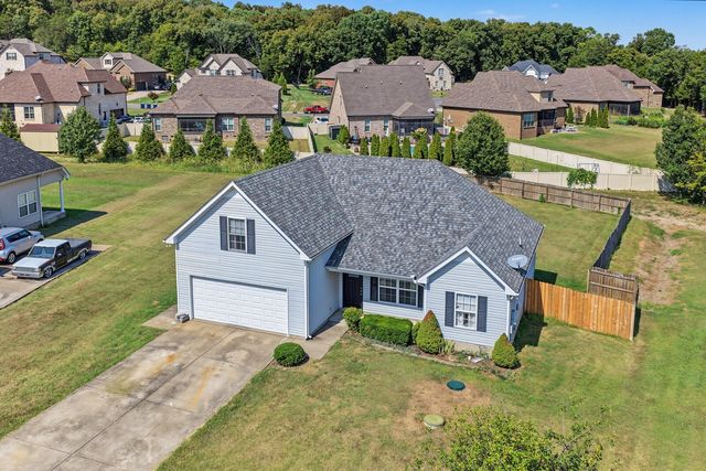 1220 Crescent Ridge Dr, Murfreesboro, TN 37128