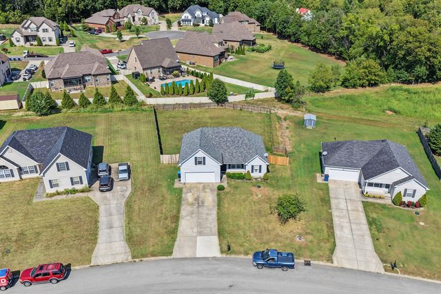 1220 Crescent Ridge Dr, Murfreesboro, TN 37128
