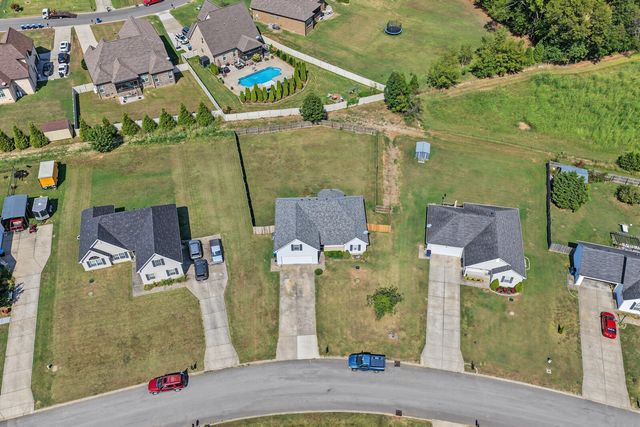 1220 Crescent Ridge Dr, Murfreesboro, TN 37128