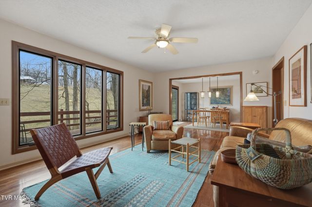 166 Heather Lane, Johnson City, TN 37601