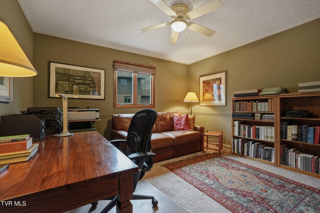 166 Heather Lane, Johnson City, TN 37601