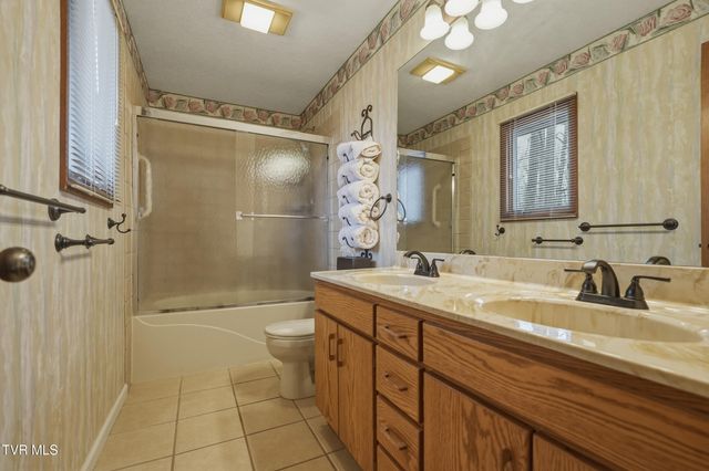 166 Heather Lane, Johnson City, TN 37601