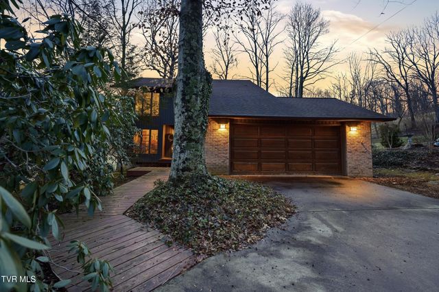 166 Heather Lane, Johnson City, TN 37601