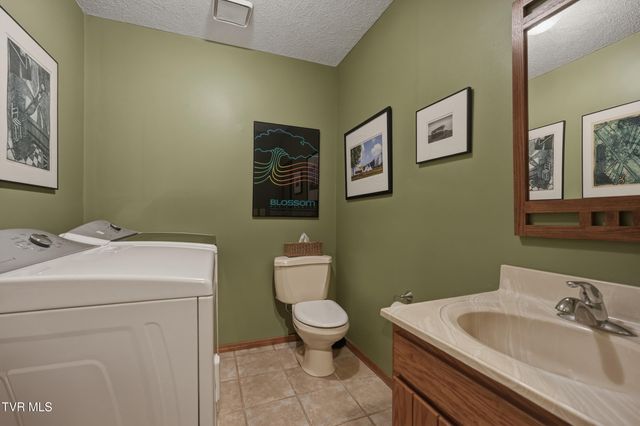 166 Heather Lane, Johnson City, TN 37601