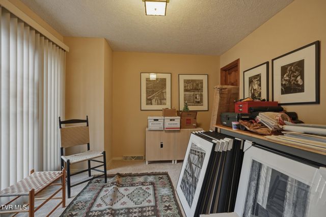 166 Heather Lane, Johnson City, TN 37601