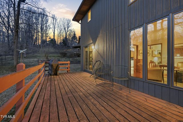 166 Heather Lane, Johnson City, TN 37601