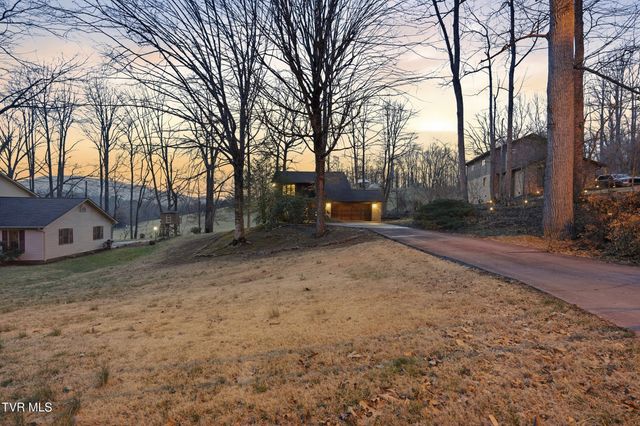 166 Heather Lane, Johnson City, TN 37601