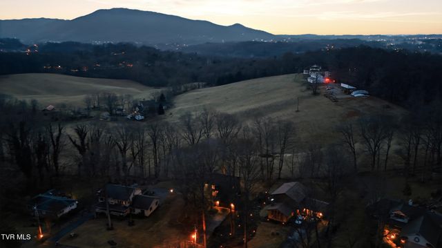 166 Heather Lane, Johnson City, TN 37601