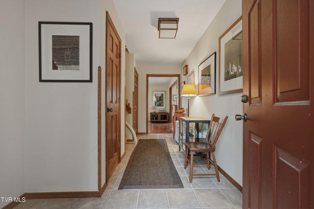 166 Heather Lane, Johnson City, TN 37601