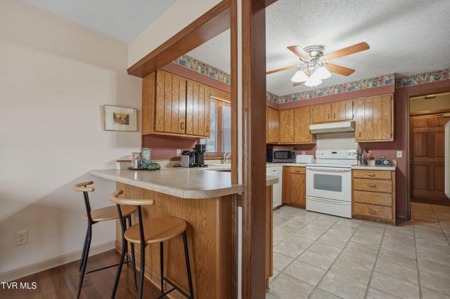 166 Heather Lane, Johnson City, TN 37601