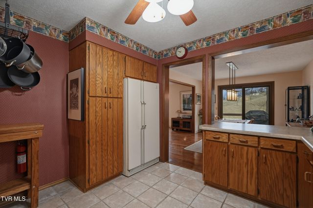 166 Heather Lane, Johnson City, TN 37601