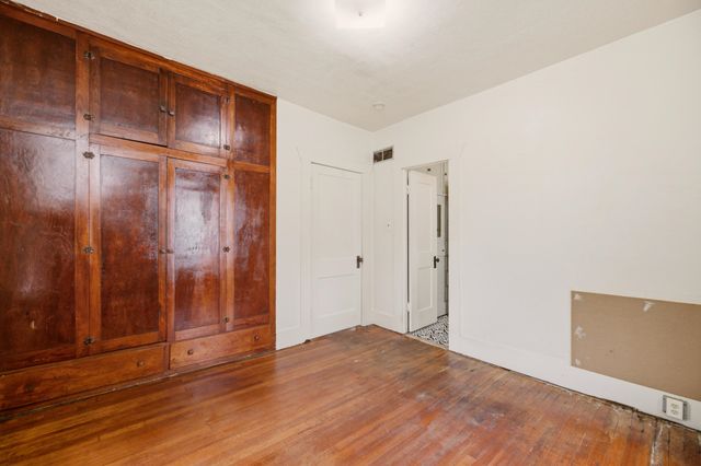 231 N Exposition Ave, Wichita, KS 67203