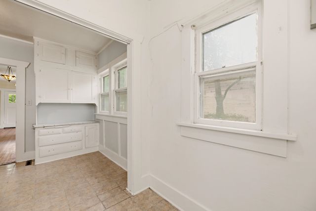 231 N Exposition Ave, Wichita, KS 67203