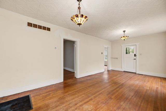 231 N Exposition Ave, Wichita, KS 67203