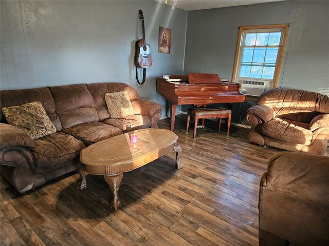 502 N Holly Street, Sweeny, TX 77480