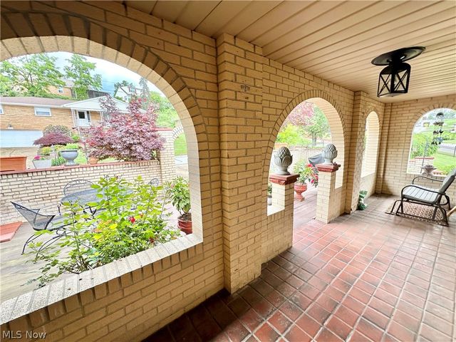 408 Garfield Avenue, Steubenville, OH 43952
