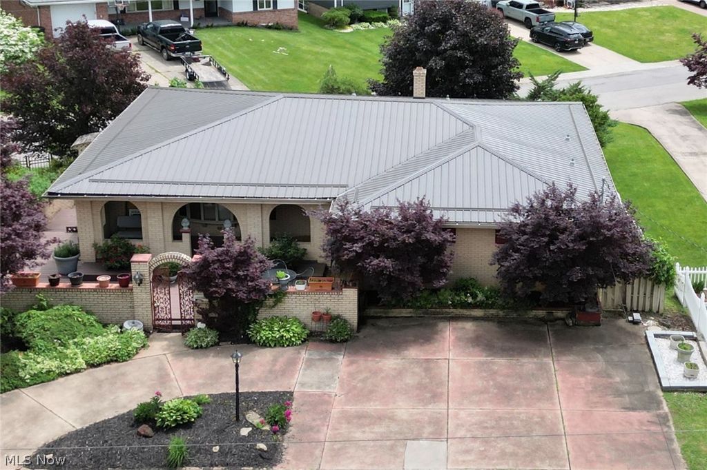 408 Garfield Avenue, Steubenville, OH 43952