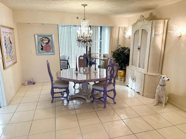 7564 Regency Lake Drive 702, Boca Raton, FL 33433