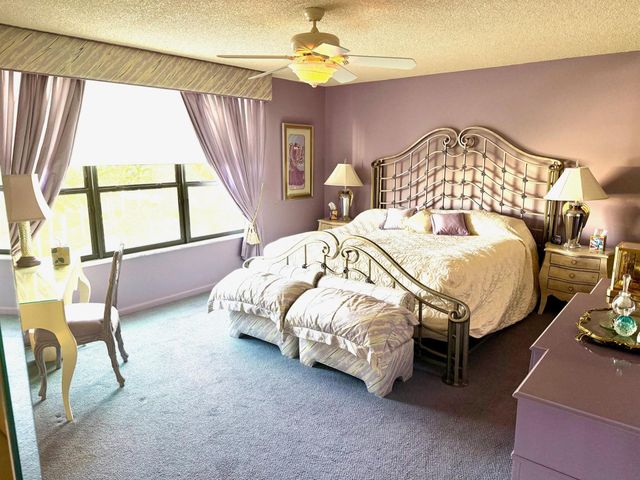 7564 Regency Lake Drive 702, Boca Raton, FL 33433