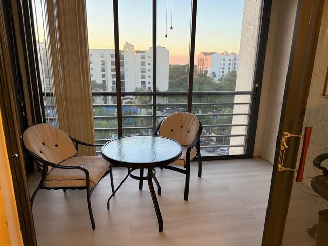 7564 Regency Lake Drive 702, Boca Raton, FL 33433