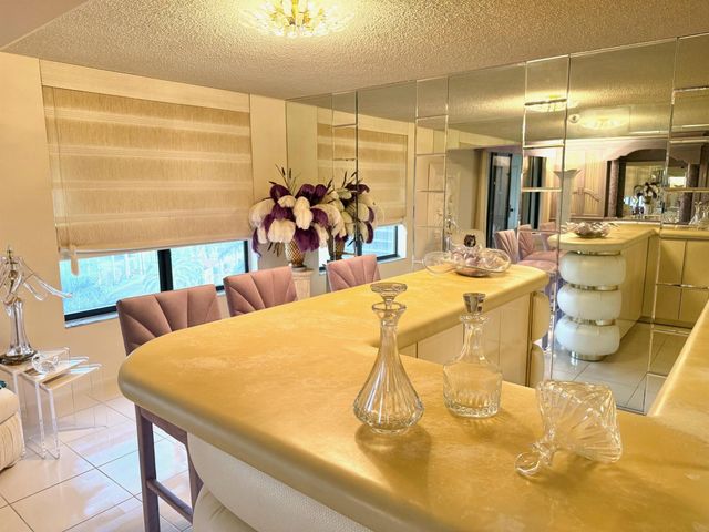 7564 Regency Lake Drive 702, Boca Raton, FL 33433