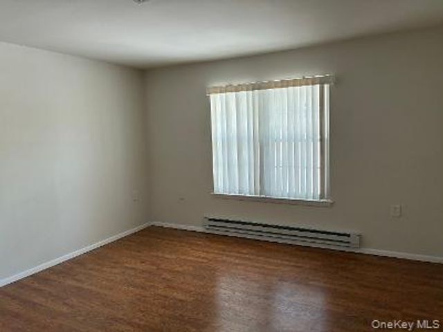 353 Woodbridge Drive, Ridge, NY 11961