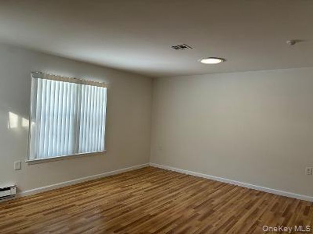 353 Woodbridge Drive, Ridge, NY 11961