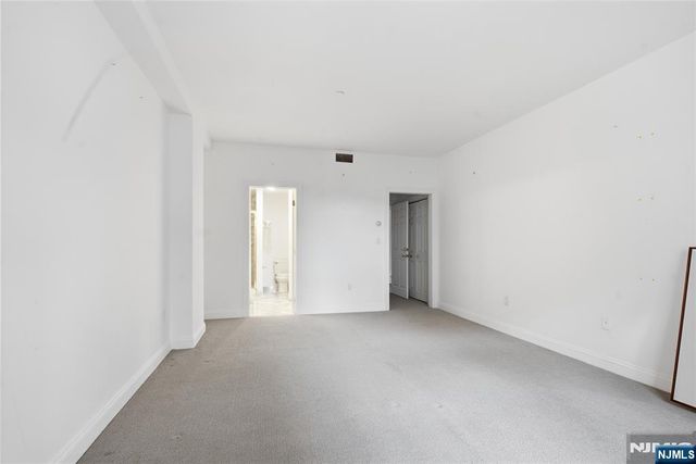 207 Shearwater Court 17, Jersey City, NJ 07305
