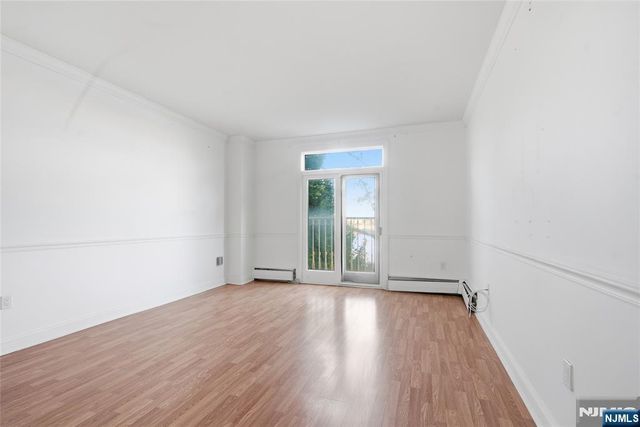 207 Shearwater Court 17, Jersey City, NJ 07305