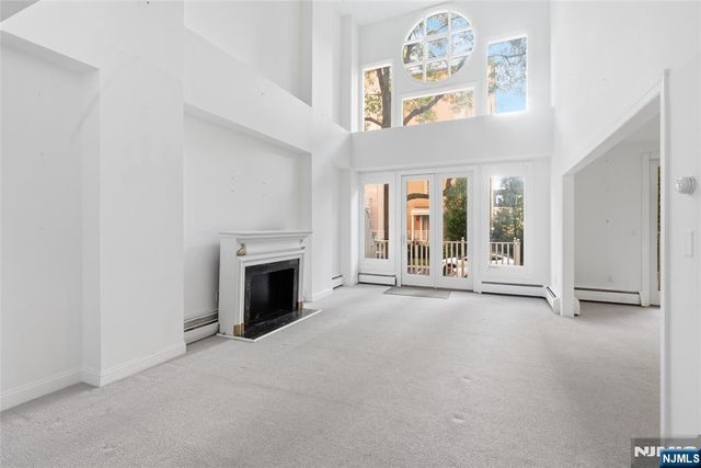 207 Shearwater Court 17, Jersey City, NJ 07305