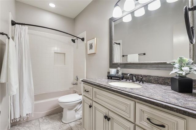 4230 SW 77TH STREET, Gainesville, FL 32608