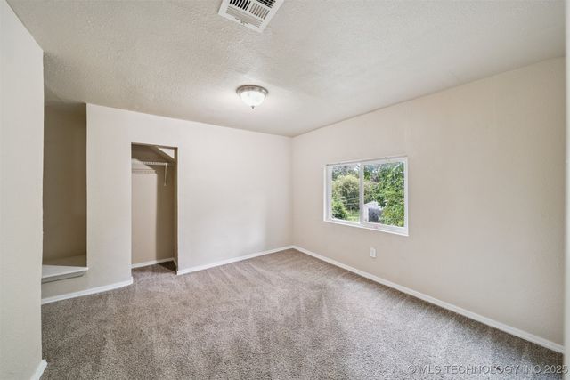 2515 N Garrison Avenue, Tulsa, OK 74106