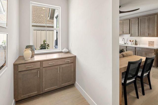 9011 Wickstrom Dr, Orangevale, CA 95662