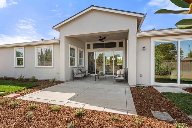 9011 Wickstrom Dr, Orangevale, CA 95662