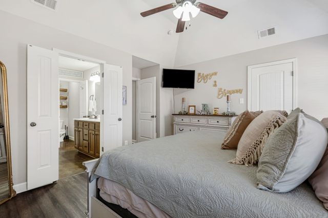 255 BEAU TISDALE DR, Oakland, TN 38060