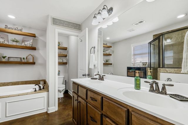 255 BEAU TISDALE DR, Oakland, TN 38060